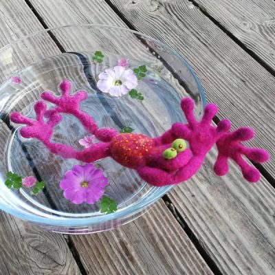4 pink frog swimming